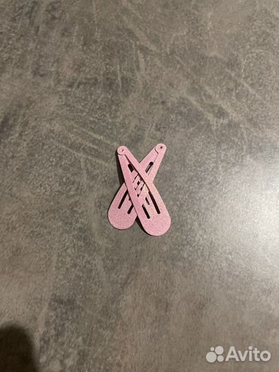 Заколки розовые с глитером