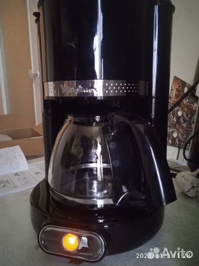 Кофеварка новая