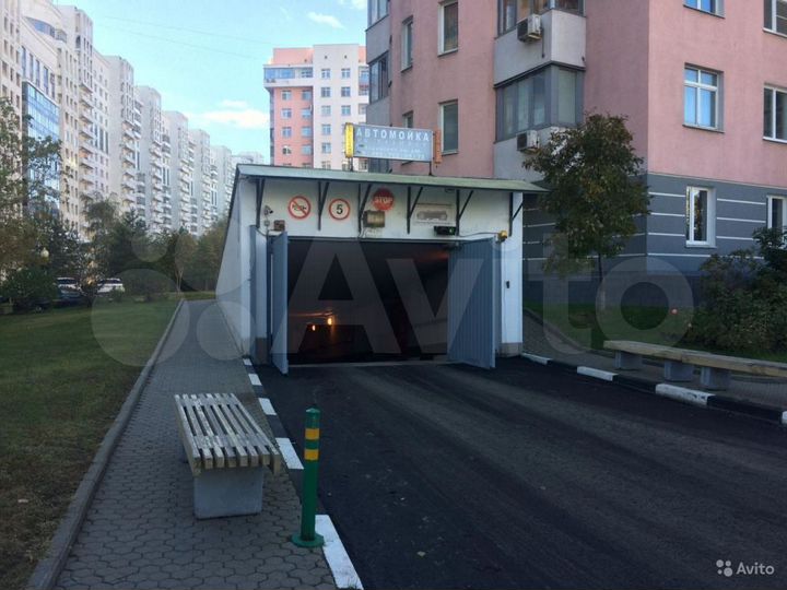 Машиноместо, 18 м²