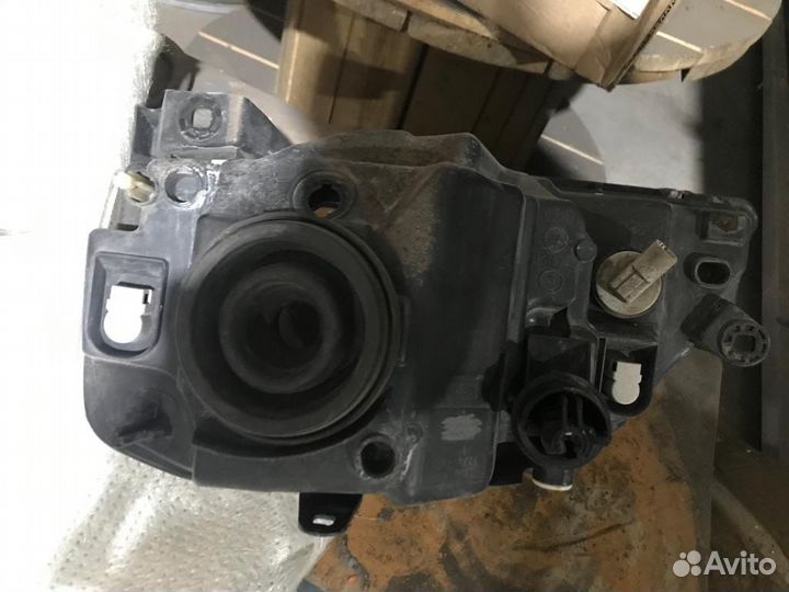 Фара renault logan