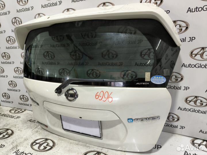 Крышка багажника Nissan Note