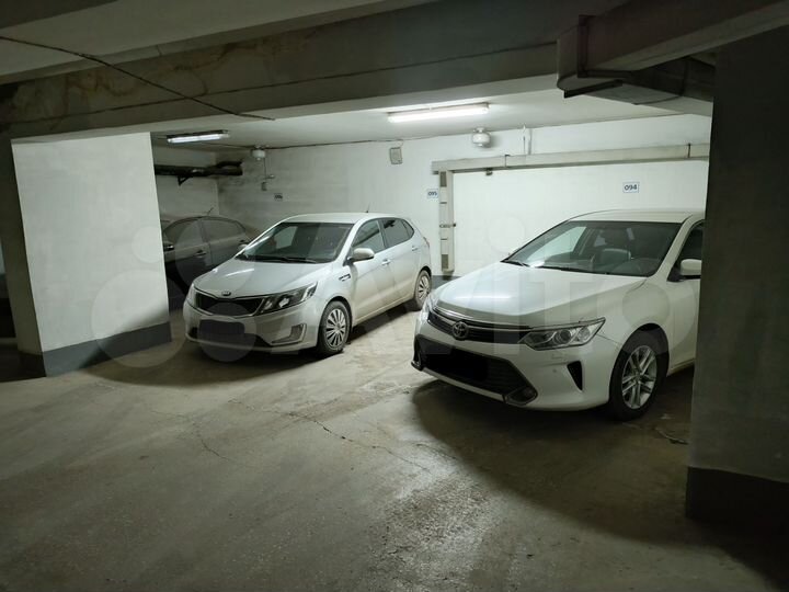 Машиноместо, 18 м²