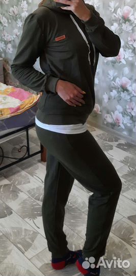 Спортивный костюм новый