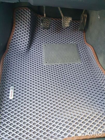 Коврики эва eva 3d с бортами тойота Авенсис и др
