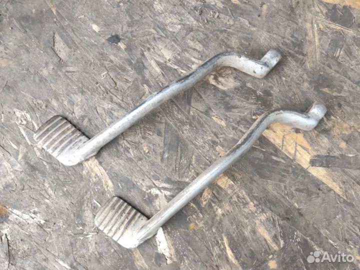 Лапка заднего тормоза Ява 634