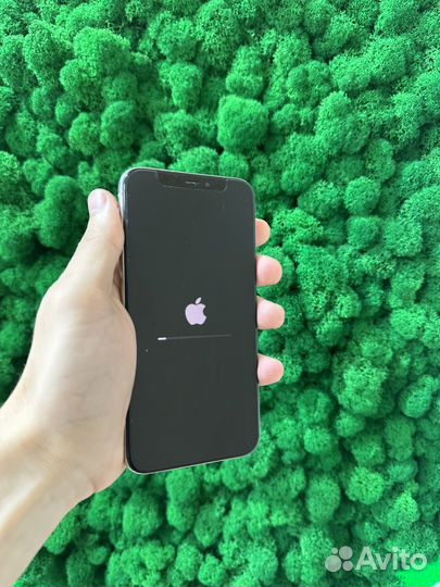 iPhone X, 64 ГБ