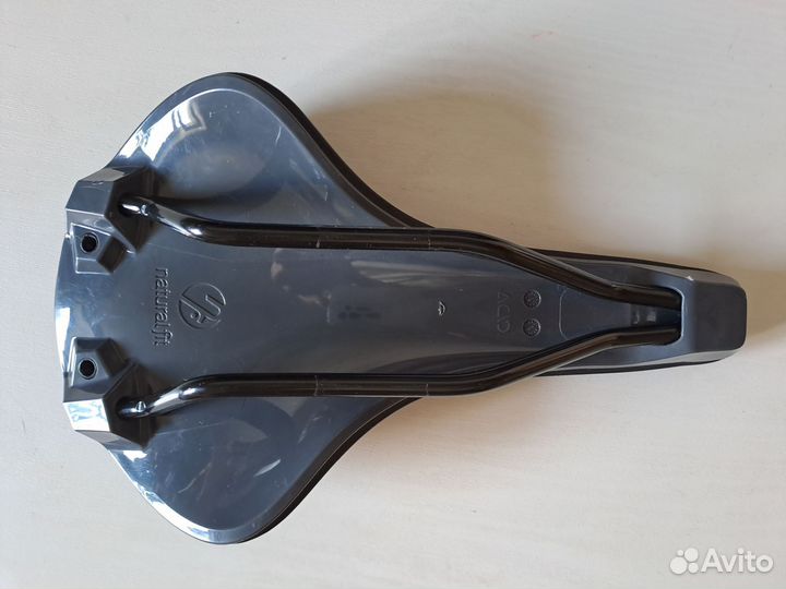 Седло от Cube