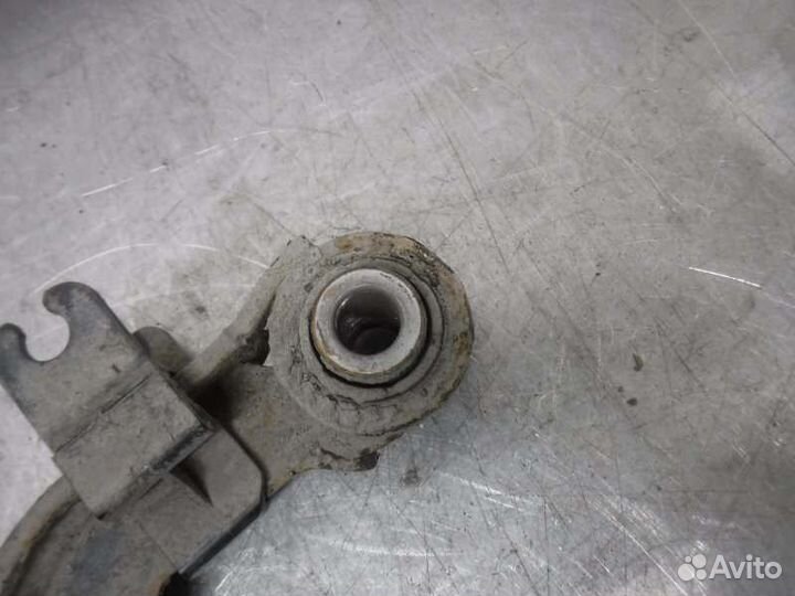 Рычаг поперечный задний левый Volkswagen Tiguan