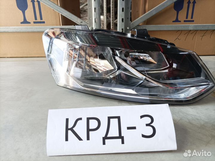 Фара правая Volkswagen Polo Sedan 5 2010