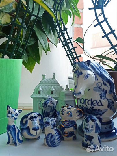 Гжель Фигурки Статуэтки Вазы Салфетницы