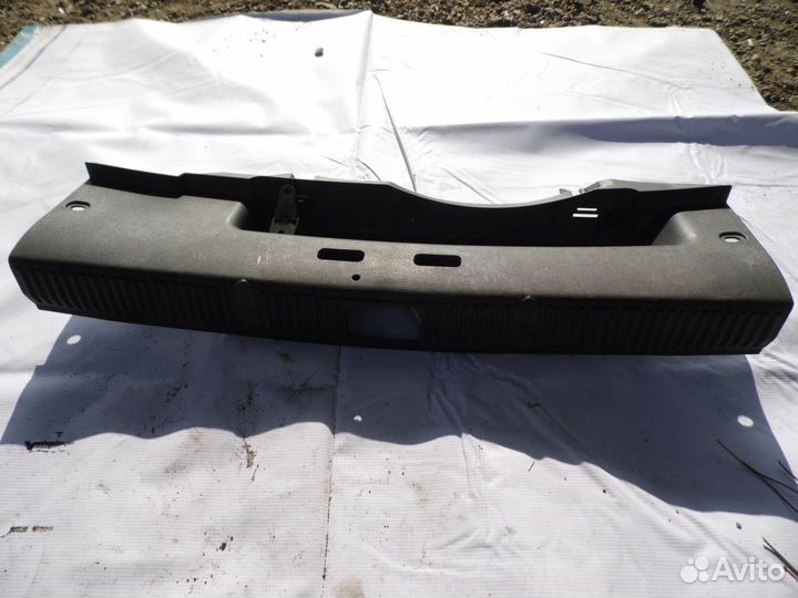 Обшивка багажника Skoda Fabia 2007-2015