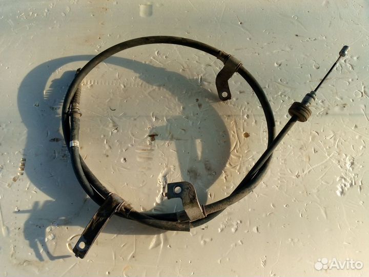 Трос стояночный левый, правый Hyundai Solaris 1