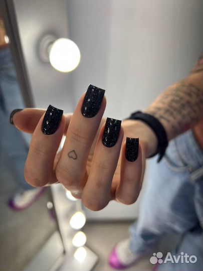 Маникюр, педикюр, наращивание ногтей