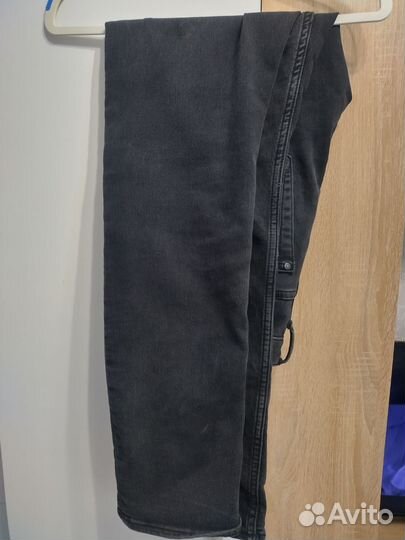 Джинсы мужские