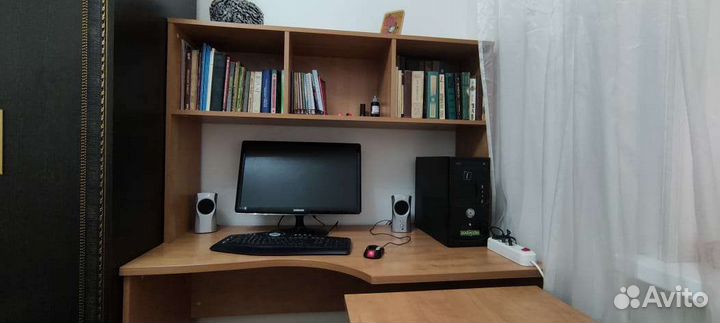 Компьютерный стол новый