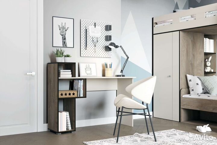 Большой компьютерный стол Акита