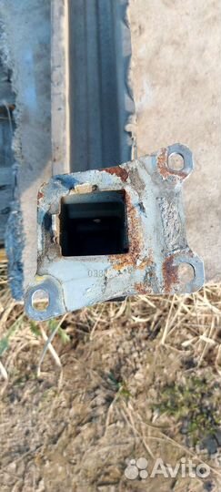 Усилитель заднего бампера skoda yeti