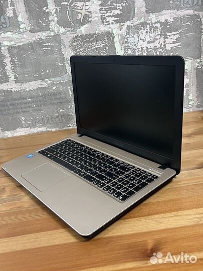 Ноутбук быстрый Asus 4 ядра, ssd для разных задач