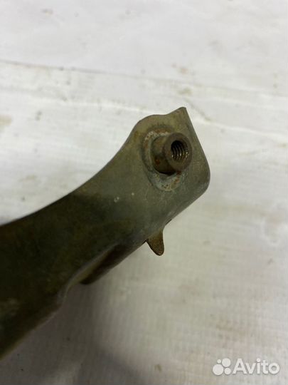 Крепление переднего клюва Honda Tact AF-24