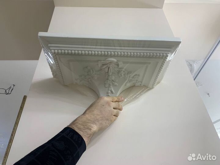 Полка настенная угловая