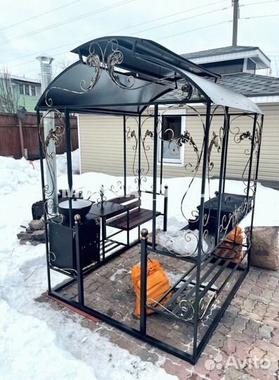 Мангал с крышей