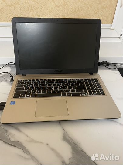 Ноутбук asus
