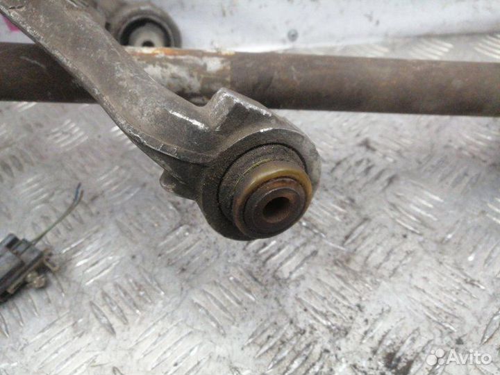 Кулак задний левый Jaguar Xf CC9 AJ30 2011