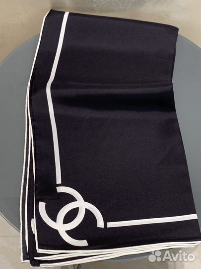 Шелковый платок chanel