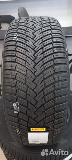 Pirelli Carrier All Season SF2 255/55 R19 111W