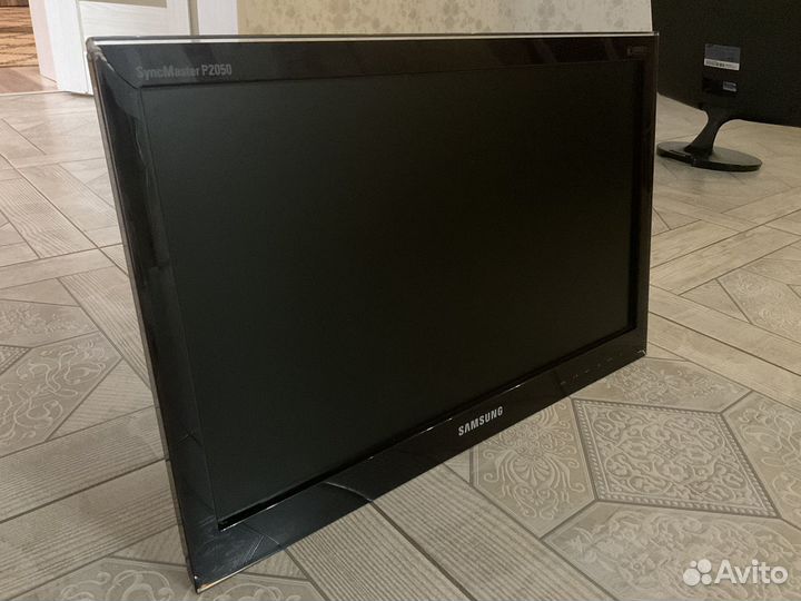 Монитор Samsung 21