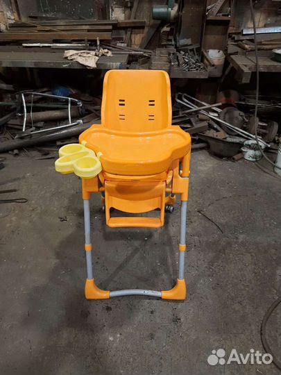 Детский стульчик для кормления