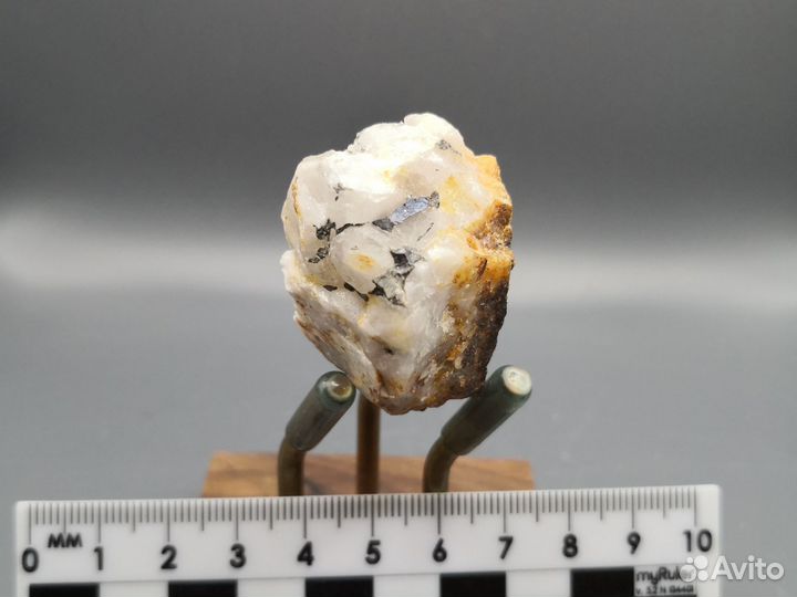 Кварц, галенит. Точильная гора