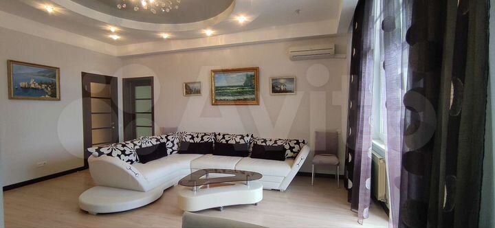 2-к. квартира, 74 м², 4/13 эт.