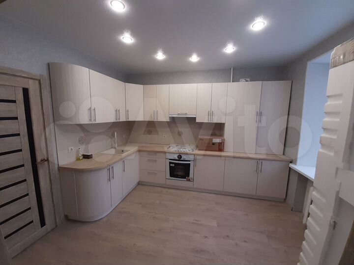 4-к. квартира, 104 м², 2/3 эт.