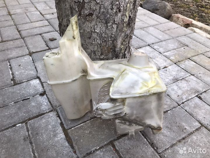 Бачок омывателя VW T5