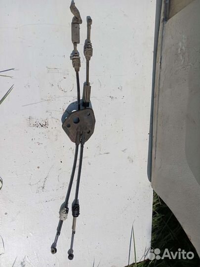 Трос кпп на рено кангу 2