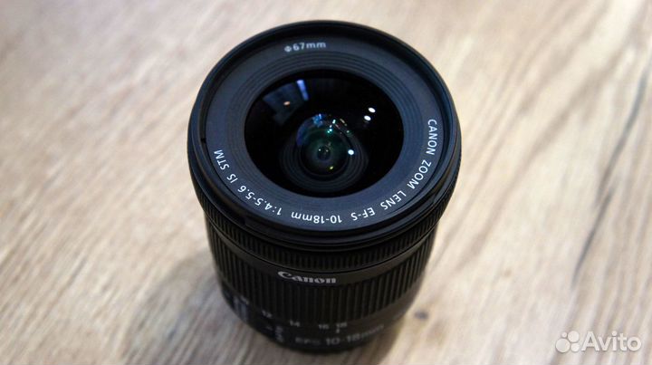 Объектив Canon EF-S 10-18mm f/4.5-5.6 IS STM