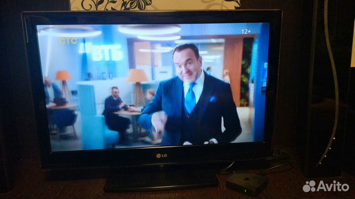Продам телевизор 32 диагональ LG