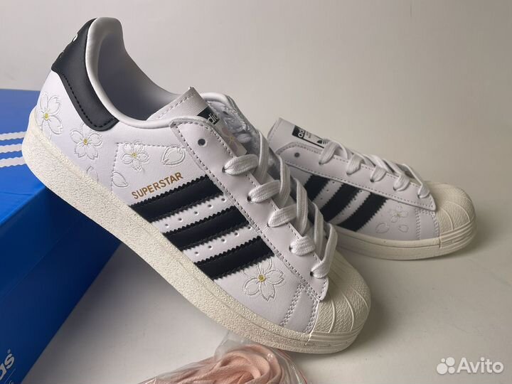 Adidas Superstar hanami