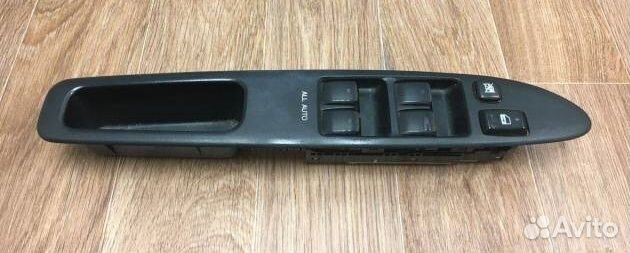 Блок управления стеклоподъемниками Ipsum ACM21