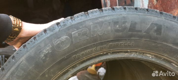 Pirelli Formula Ice 225/60 R17