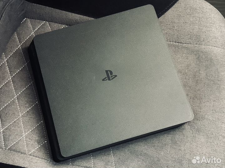 Sony PS4 slim