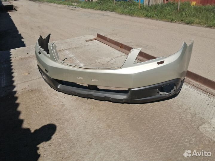 Передний бампер subaru