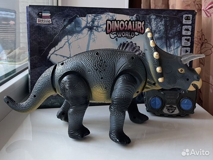 Динозавр шагающий