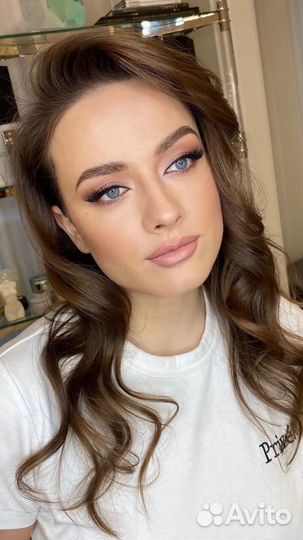 Макияж и прическа