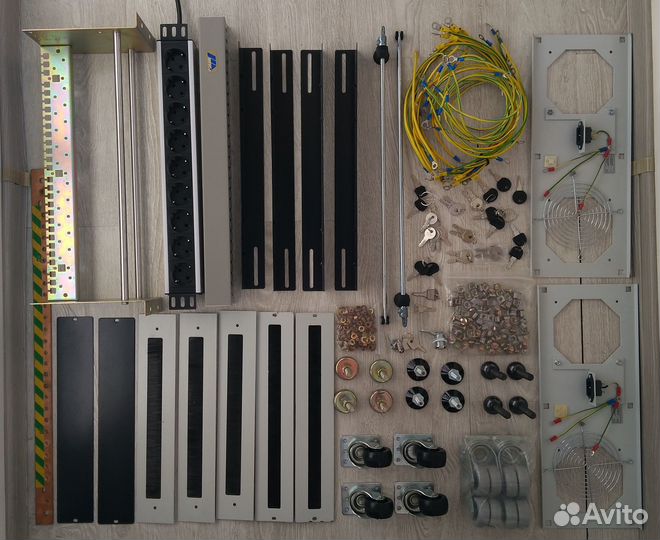 Шкаф / Стойка и Опции для 19