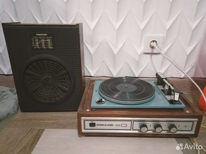 Электрофон, проигрыватель, патефон Россия 323