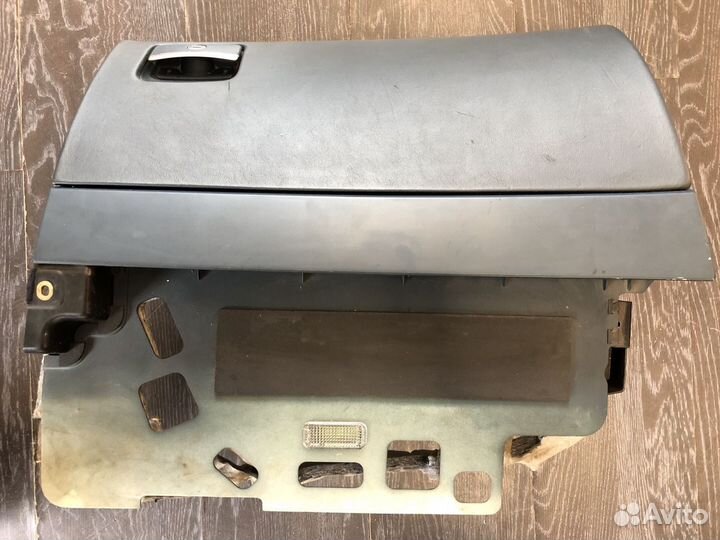 Бардачок exclusive кожа Audi A8 D3 4E1857096