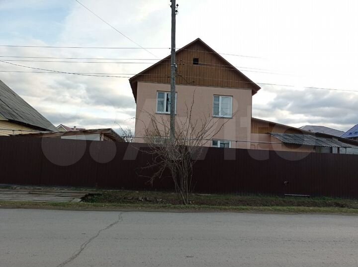 Коттедж 109 м² на участке 8 сот.