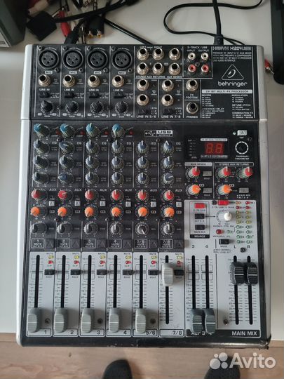 Микшерный пульт behringer x1204usb